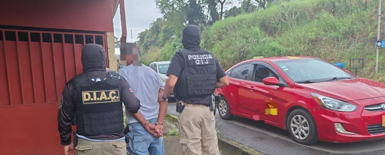 OIJ detiene a dos sujetos por venta de drogas en Sabanilla de Sarchí 