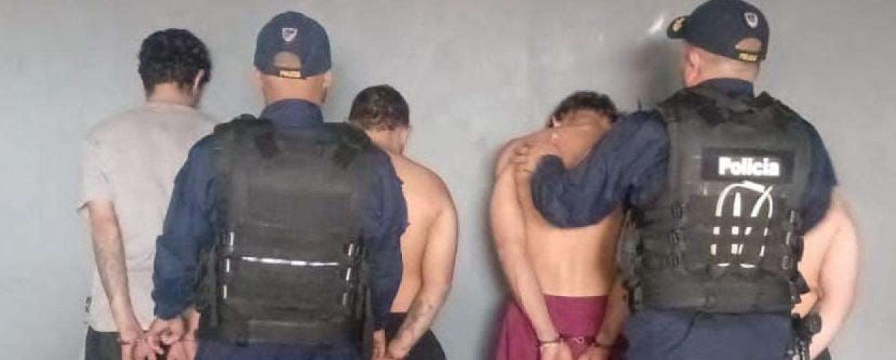 Fuerza Pública aprehende a cuatro sujetos decomisa armas, municiones y droga