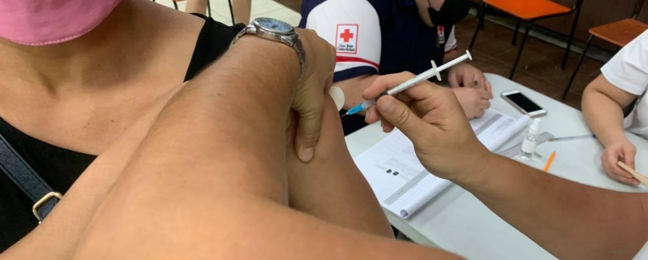 45% de la población de Grecia ya cuenta con el esquema completo contra el Covid-19