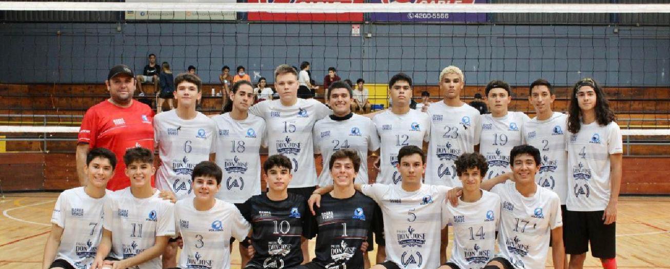 Atenas de forma invicta gana campeonato juvenil de voleibol