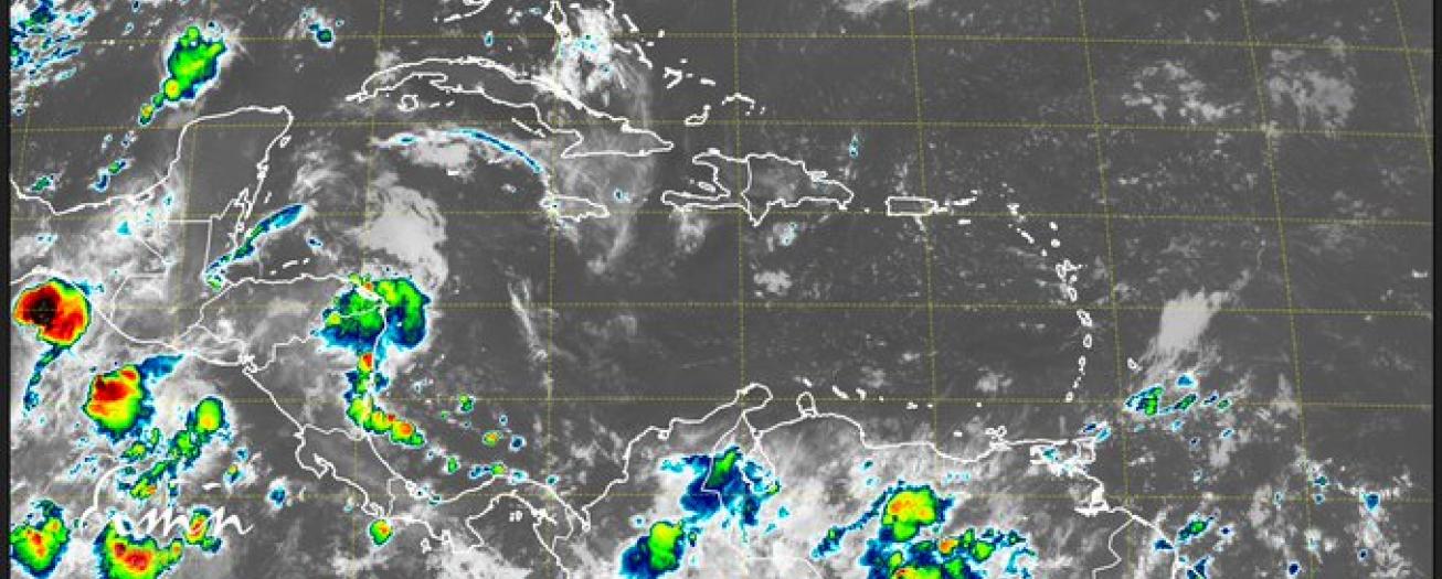 Onda tropical provocará aguaceros con tormenta eléctrica durante la tarde
