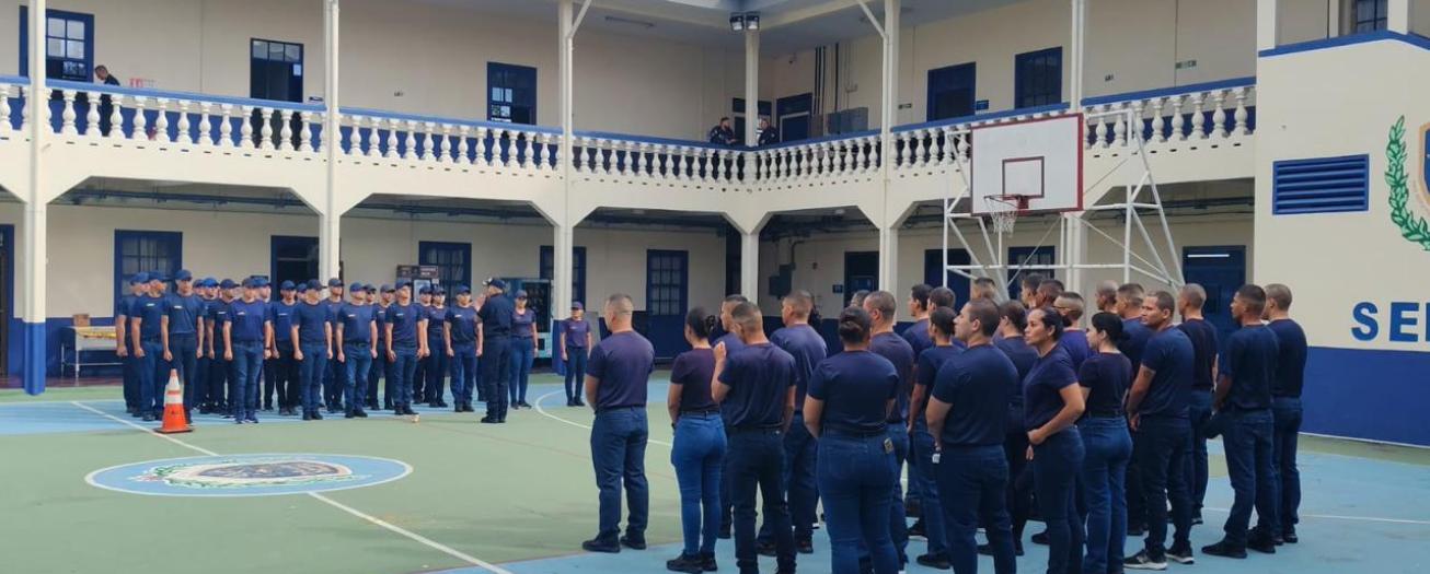 Más de 200 estudiantes de la ANP inician práctica policial en diferentes puntos del país 