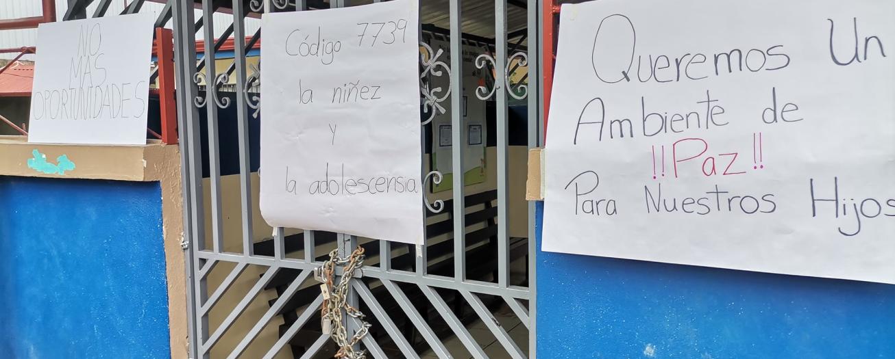Padres de familia de la escuela de San Miguel piden al MEP traslado de docente