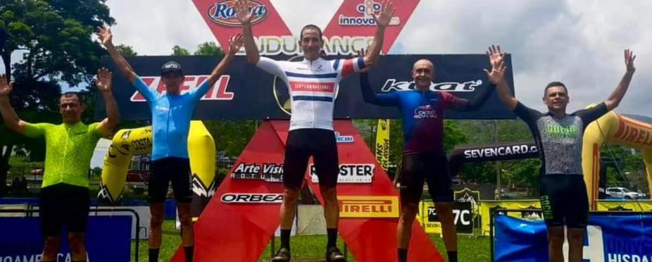 Griego logra campeonato nacional de maratón MTB