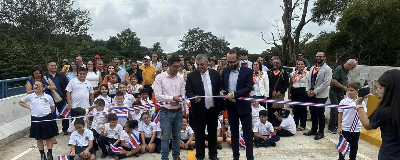 Sarchí inaugura primer puente cantonal a dos vías