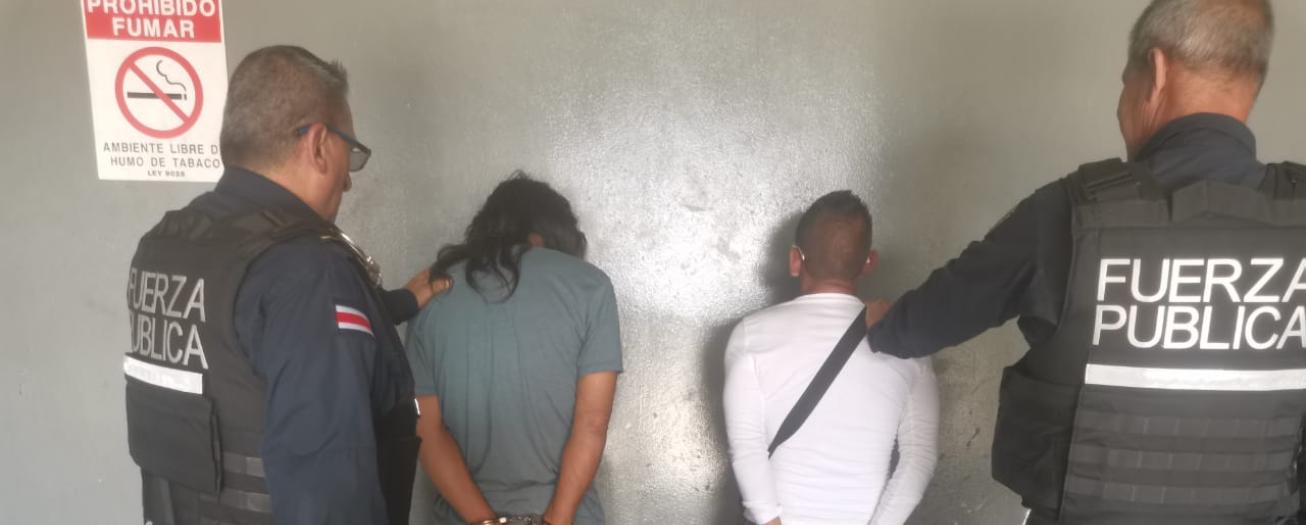 Fuerza Pública aprehende a dos personas por vender pólvora sin permisos y ninguna medida de seguridad 