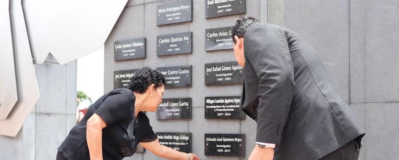 OIJ realizó homenaje sus funcionarios fallecidos en el ejercicio de sus labores 