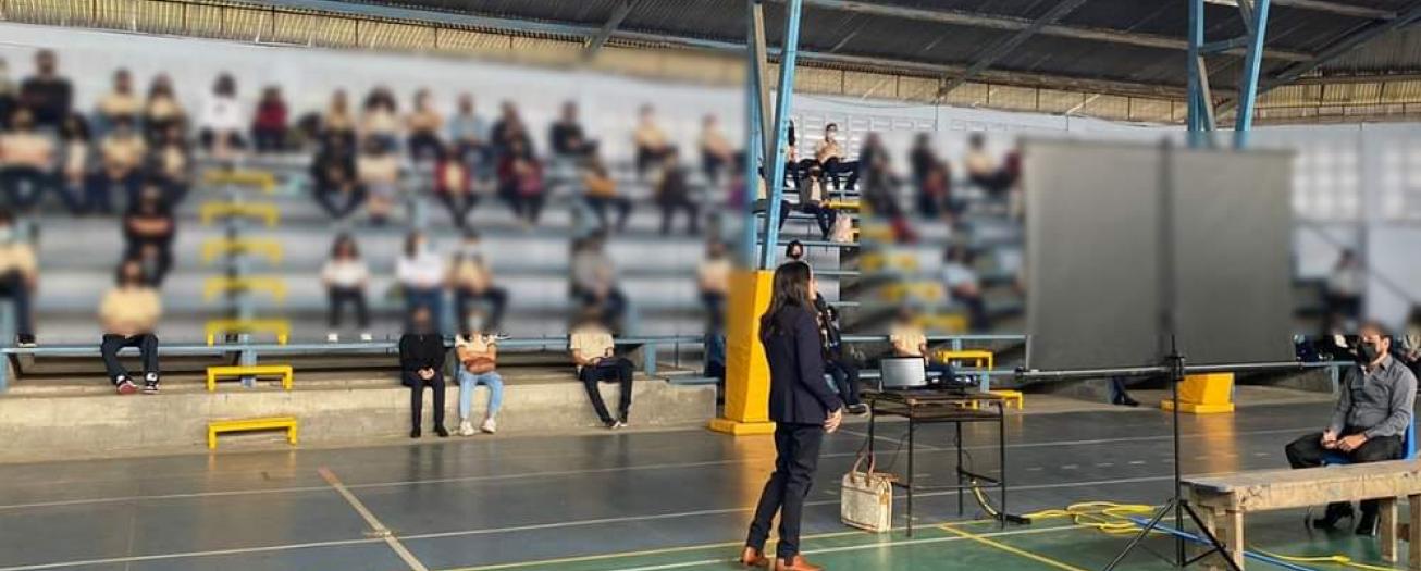 PELIGROS EN REDES SOCIALES: FISCALÍA DE NIÑEZ Y ADOLESCENCIA DIO CHARLA A 120 ESTUDIANTES