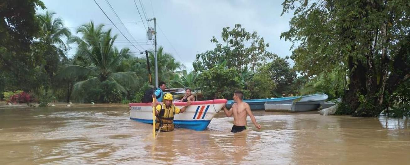 Instituciones continúan operaciones debido a la influencia indirecta de la Tormenta Tropical Julia