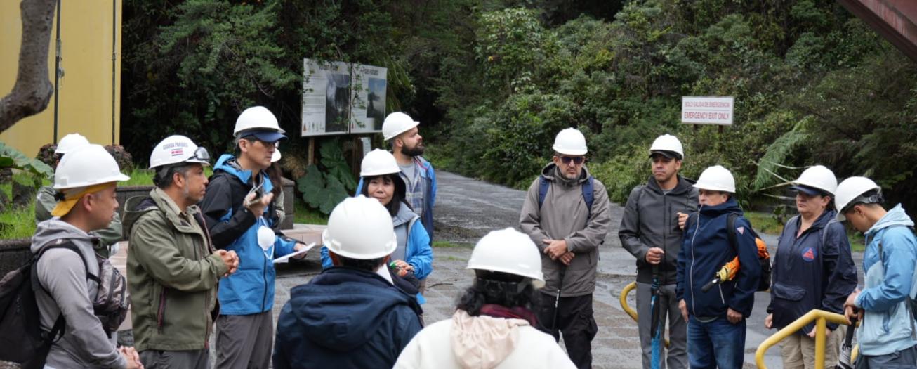 Expertos japoneses visitan el país ante actividad del volcán Poás