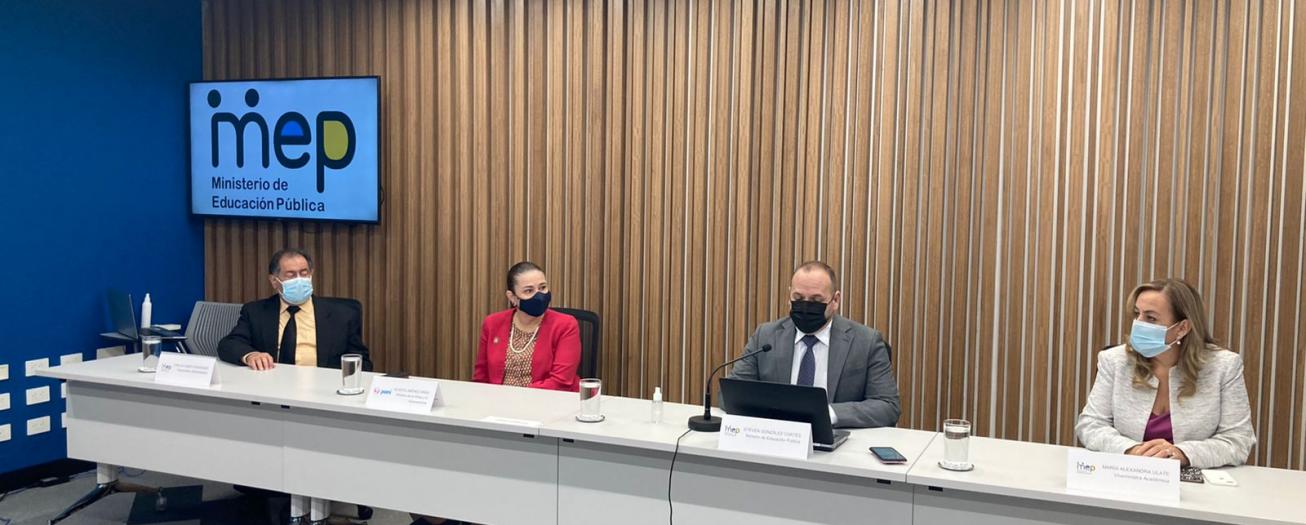 Curso lectivo 2022 tendrá presencialidad completa