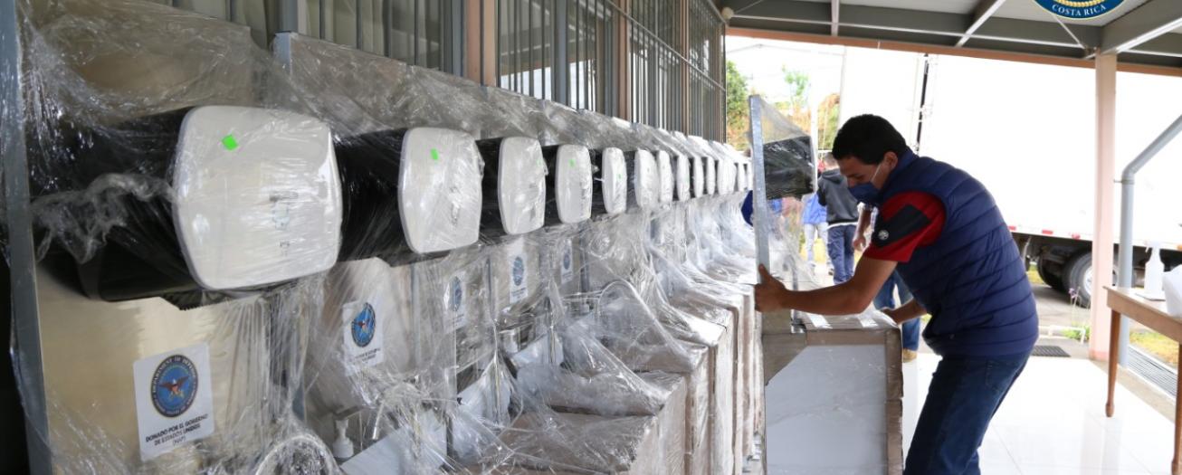 Centros educativos de Zarcero reciben lavamanos a pocos días de iniciar el curso lectivo*