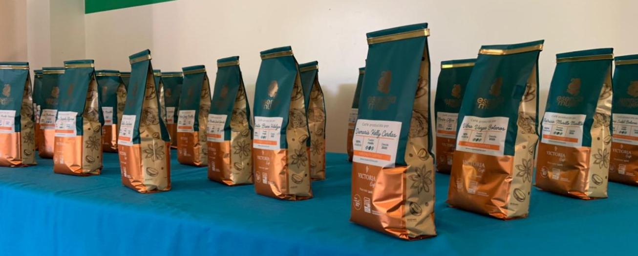 Café producido por mujeres llega al mercado nacional de la mano de CoopeVictoria