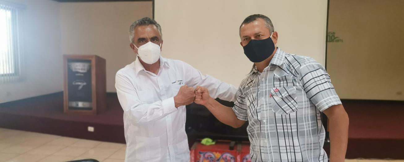 CoopeVictoria firma convenio con ADI Mesón para administración de instalaciones deportivas