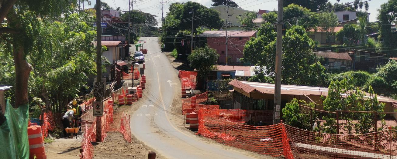 Construcción de nuevo paso sobre quebrada Valverde obliga a cerrar el tránsito en sitio a partir del miércoles 