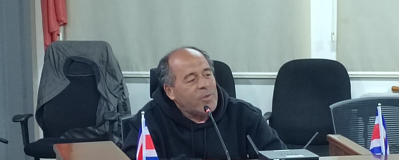 Harry González habría renunciado al Comité de Deportes