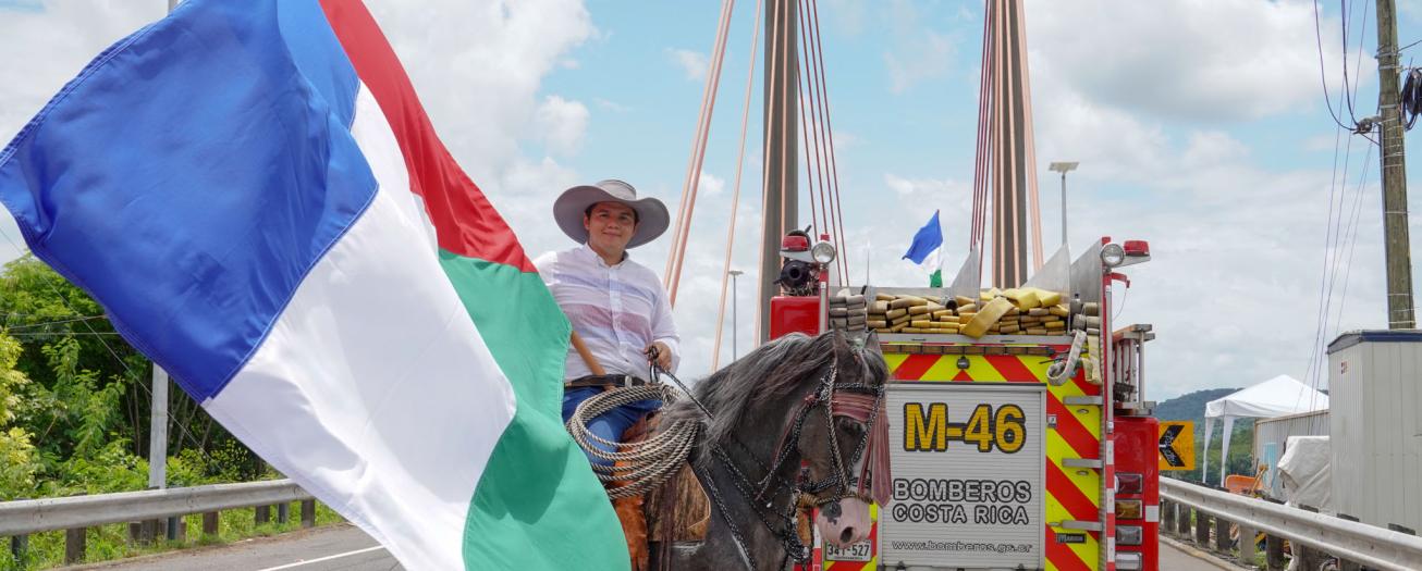 Gobierno reabre puente La Amistad 