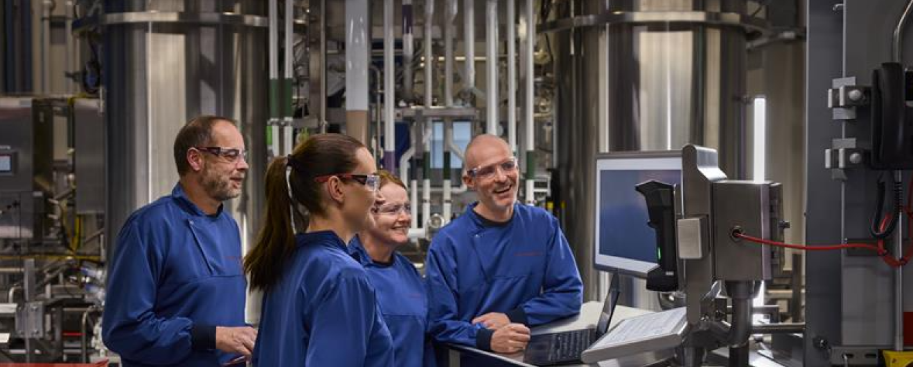 Johnson & Johnson fortalece la educación técnica en Occidente mediante colaboraciones académicas estratégicas