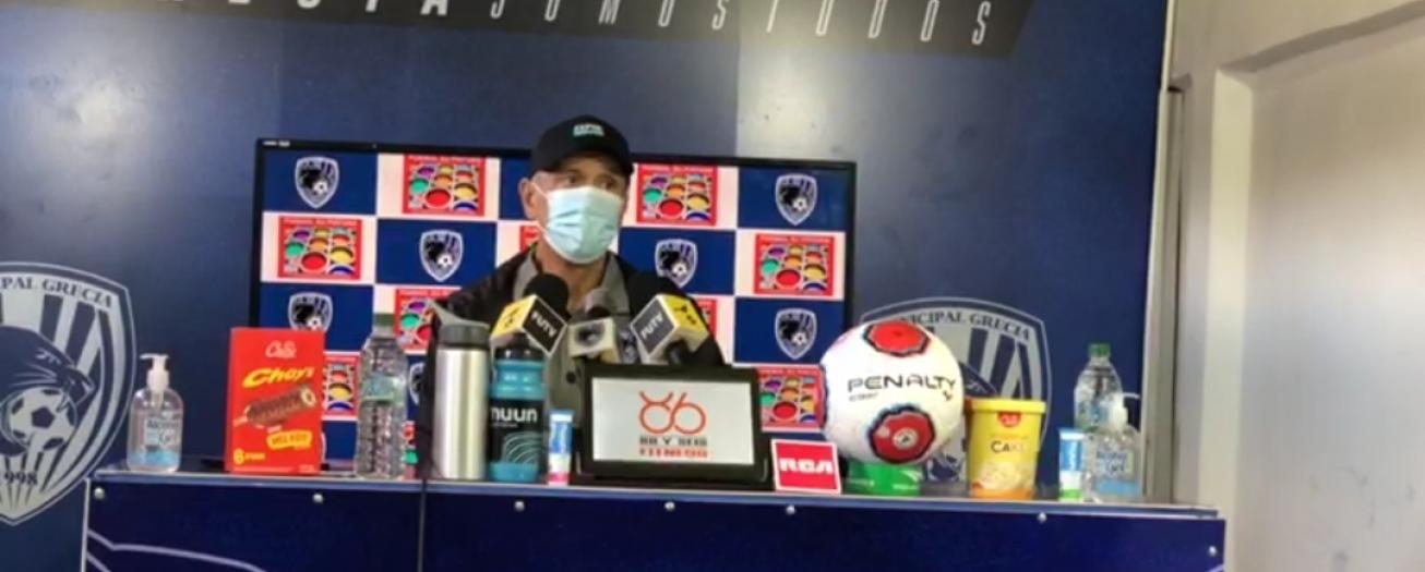 Chaves acepta que están cortos en la planilla en algunas zonas  