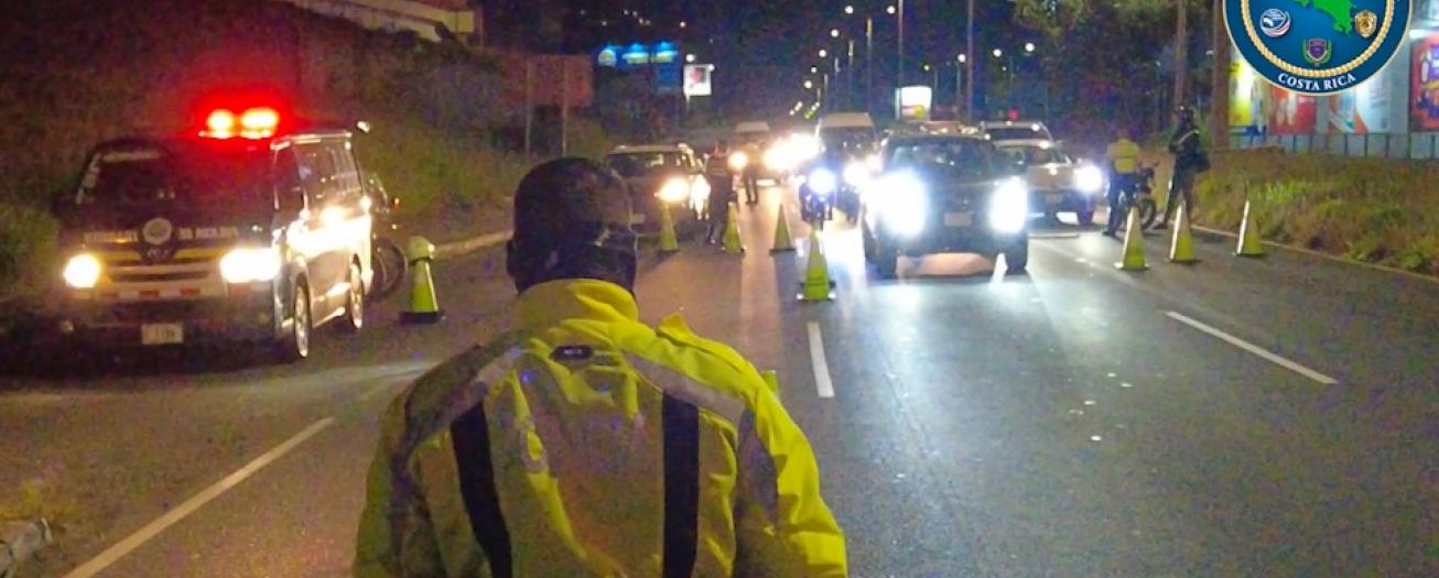 A medianoche acaba suspensión temporal de la restricción vehicular nocturna, según acuerdo del TSE