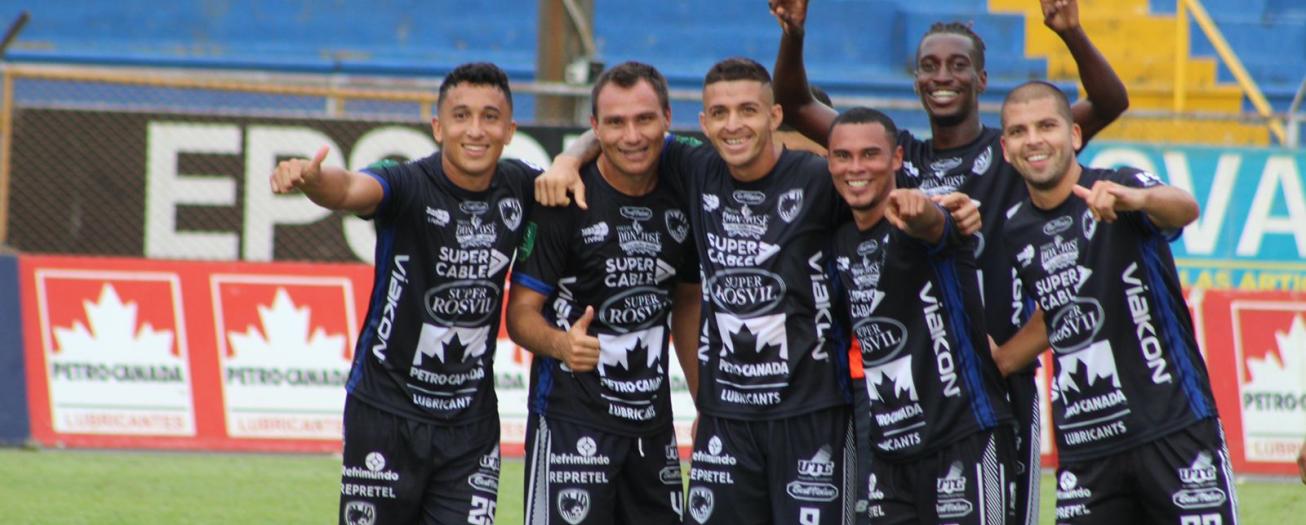 Grecia se vuelve a meter en la pelea por la clasificación