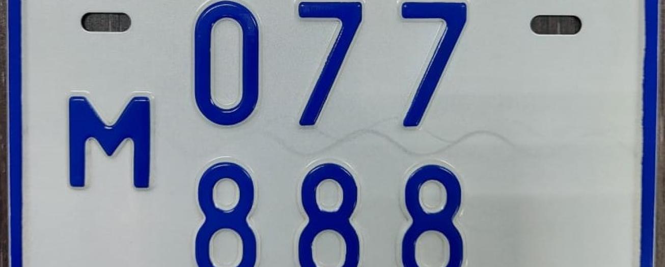 Registro suspende emisión de placas y stickers exclusivamente para motos