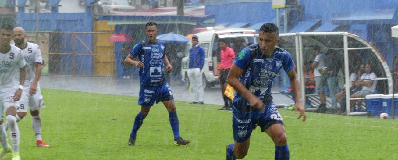 Saprissa le gana muy fácil al Municipal Grecia 