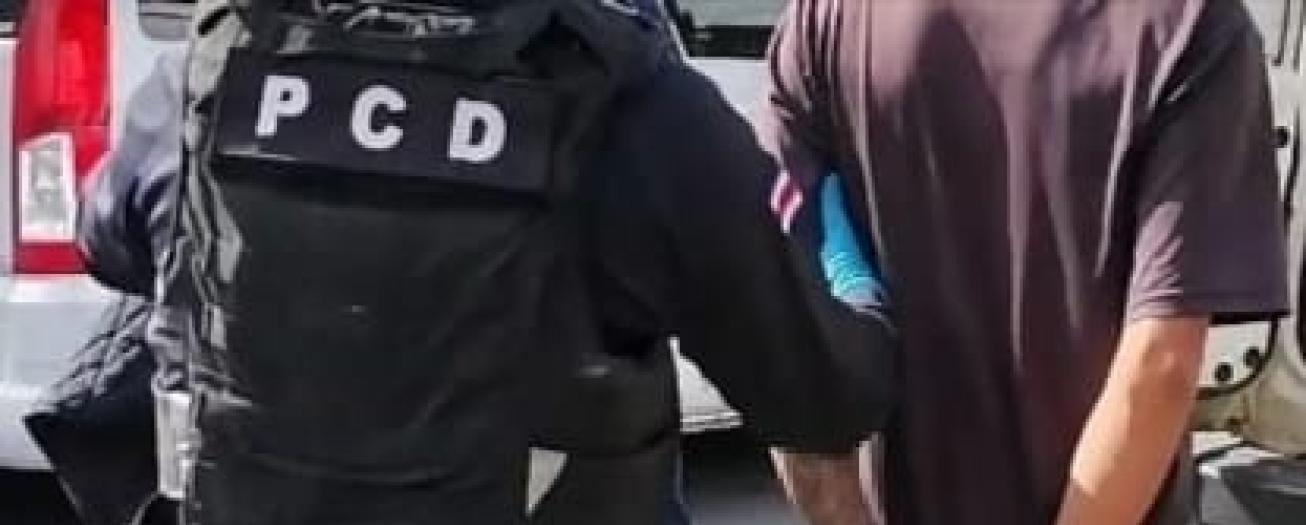 PCD capturó a dos vendedores de droga en allanamientos simultáneos 