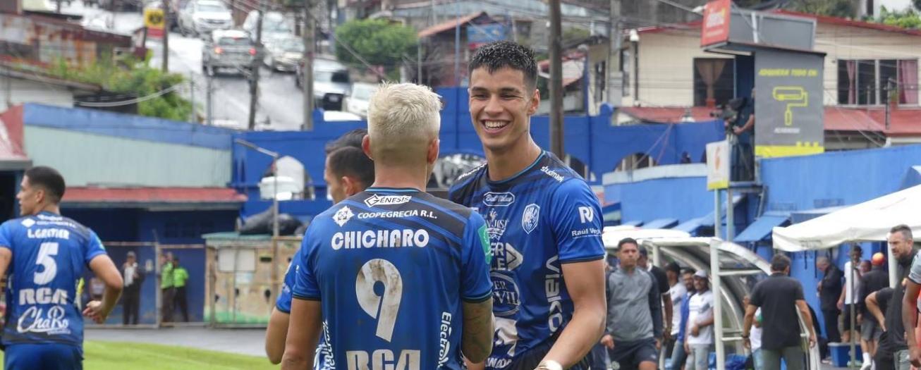  Grecia registra sólo una victoria visitando el Morera Soto