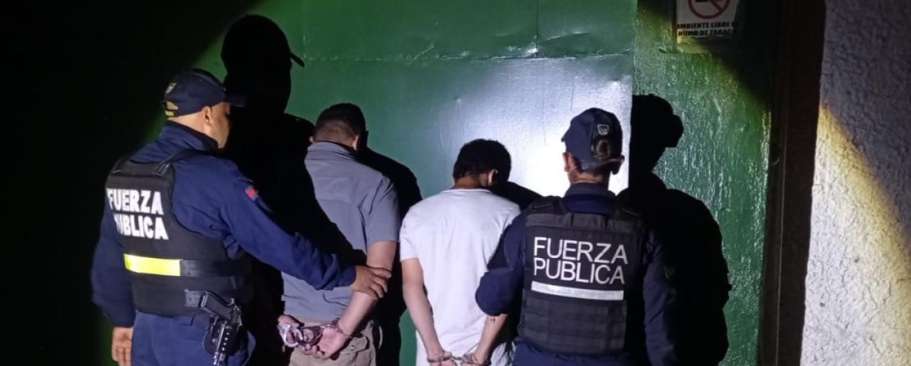 Fuerza Pública y OIJ ubican vehículo robado en taller en la Garita