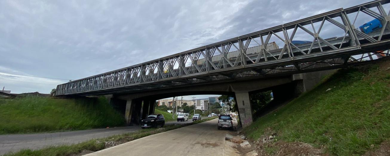 Asfaltado de accesos a nuevo puente modular  frente al Aeropuerto requiere cierres nocturnos 