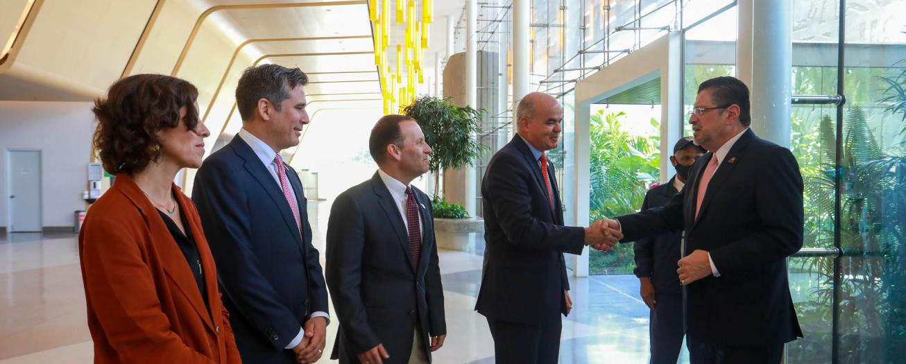 Presidente Chaves y 250 multinacionales apoyadas por CINDE analizan hoja de ruta para impulsar la inversión y la generación de empleo