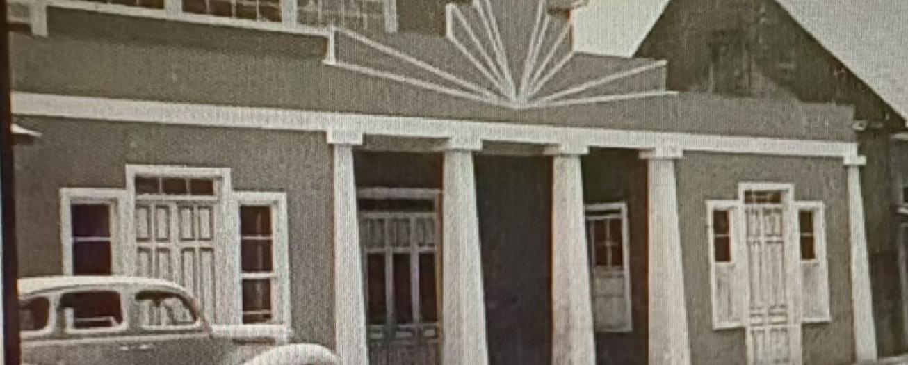 Yo me jalé una torta en el Centro de Amigos de Grecia.