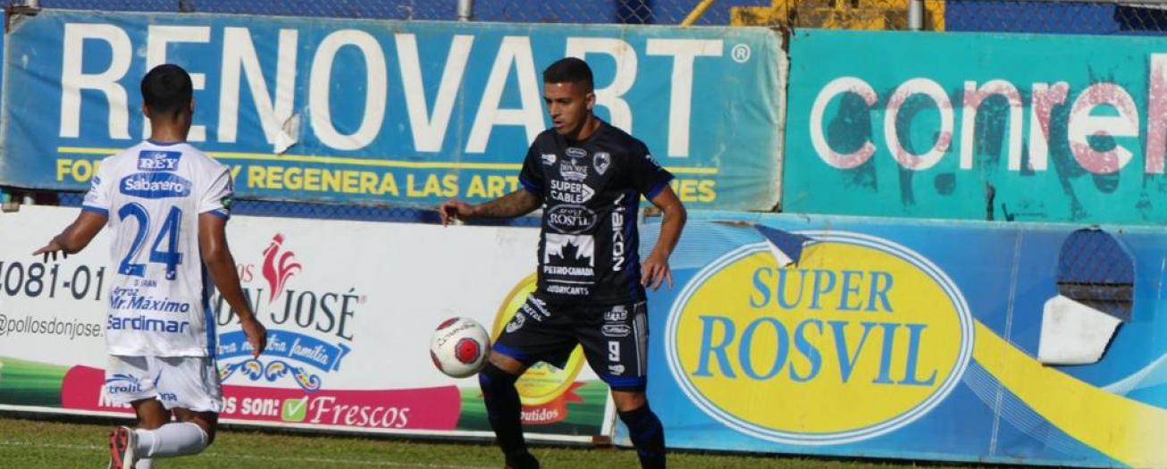 Grecia logra primera victoria en el Torneo de Clausura