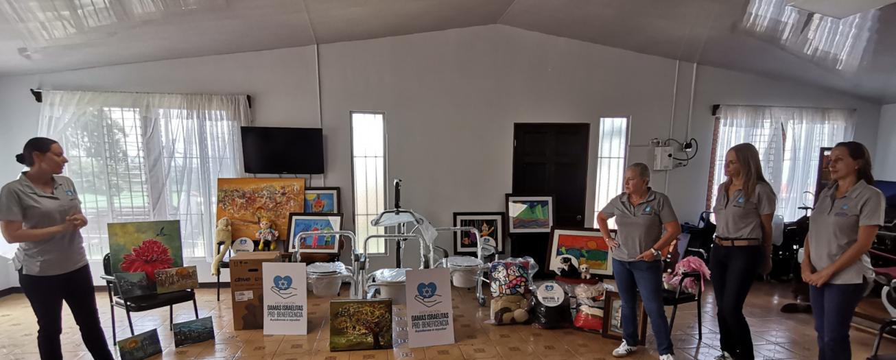 Damas Israelitas donan equipos al Hogar de Ancianos Jafeth Jiménez
