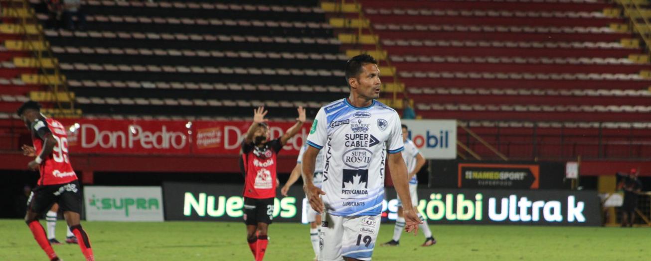 Arrieta, Lomelí y Evans no continúan en el Municipal Grecia 