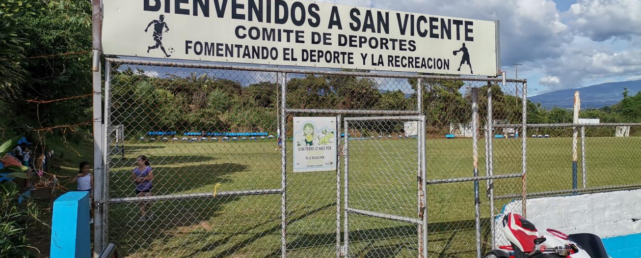 Icoder invertirá ¢150 millones en canchas de fútbol de San Vicente y San Roque 