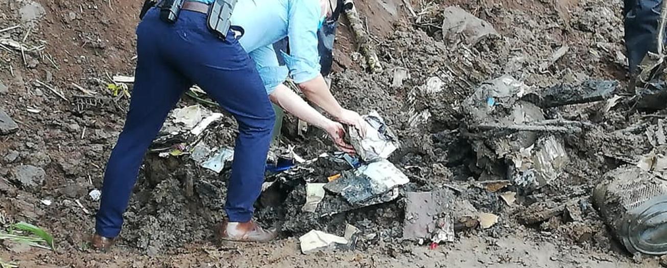 Investigación por papeles enterrados en cementerio sin avances