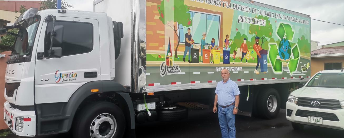Municipalidad ya cuenta con camión exclusivo para reciclaje 