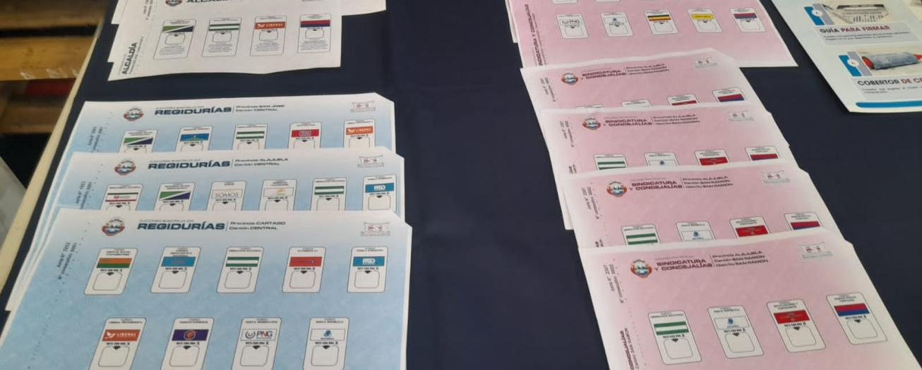 TSE inicia empaque de material electoral