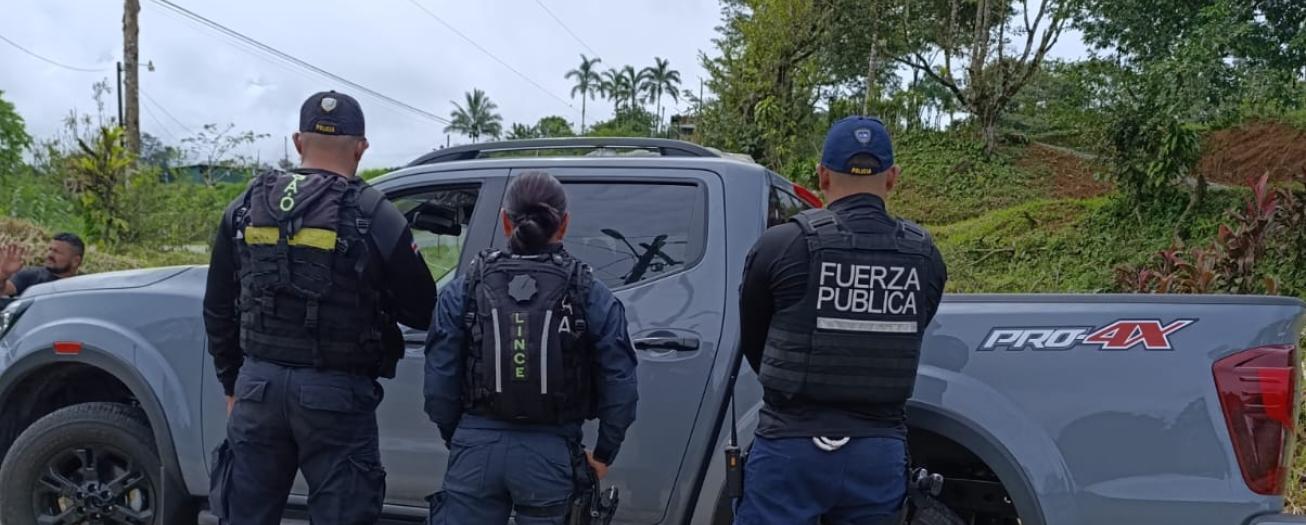 Fuerza Pública recupera en Coto Brus dos vehículos robados en Alajuela 