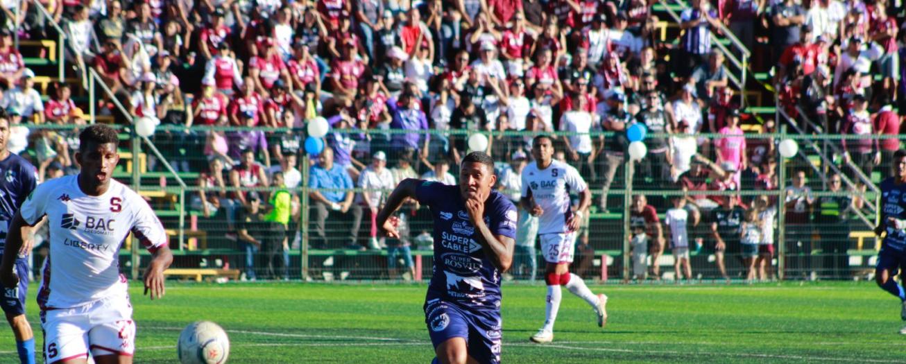 Grecia ya piensa en los duelos contra rivales directos para salvar la categoría