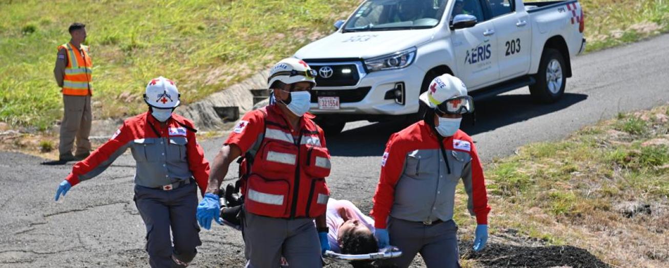  Aeropuerto Internacional Juan Santamaría realiza simulacro  basado en protocolo de atención de emergencias