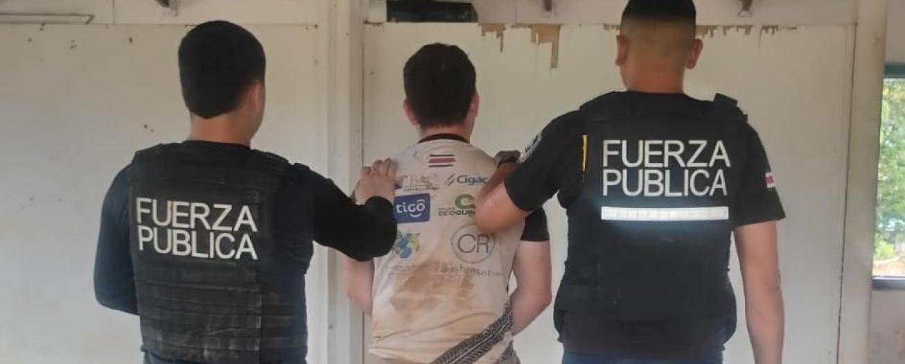 Policías no se dejan amedrentar por dosparos y detienen a presunto orero 