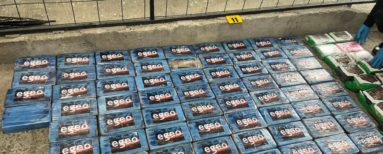 Fuerza Pública ubica en Alajuela vehículo con 96 paquetes con cocaína
