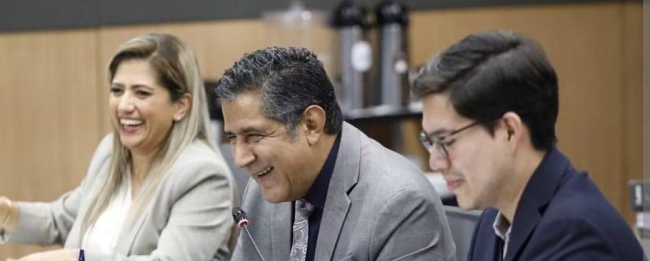 Partido oficialista revierte votación y aprueba recorte a universidades