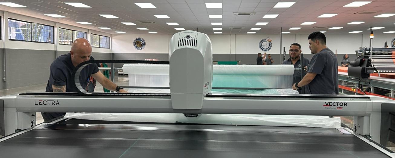 Nuevo equipo automatizado de corte duplicará producción de fábrica de ropa de la CCSS