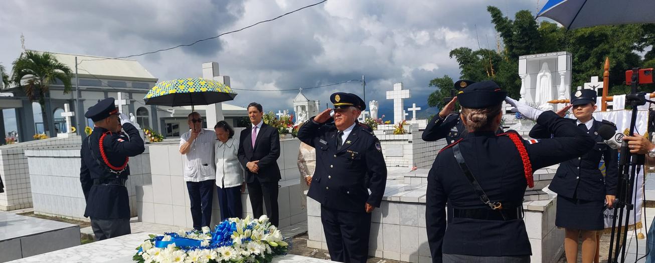 Municipalidad y Fuerza Pública realizan homenaje en memoria del coronel Alfonso Monge Ramírez