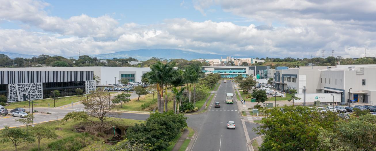 Coyol Free Zone consolida 19 años de innovación, talento y  empleo especializado en la industria de Ciencias de la Vida 