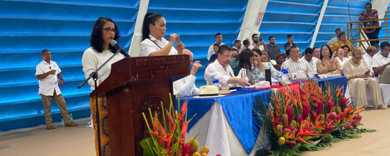 Gobierno firma decreto para apoyar  familias más afectadas por inflación